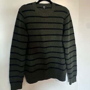 Uniqlo Men’s Sweater Size Large